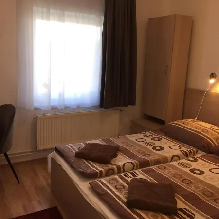 Gerendas Panzio 3* Szombathely