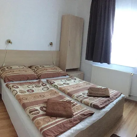 Gerendas Panzio 3* Szombathely