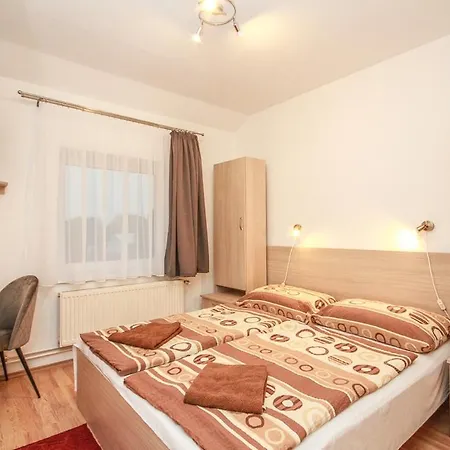 Gerendas Panzio 3*