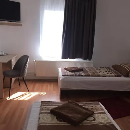 לינה וארוחת בוקר Gerendas Panzio סזומבאת'לי